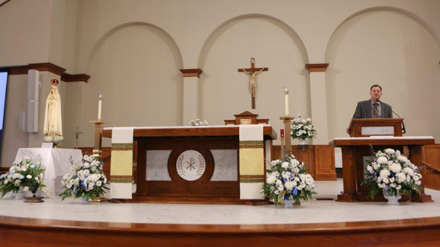 Parish welcomes renowned statue for prayer, veneration