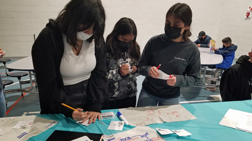 Grupo Juvenil Hispano Celebra su Graduación