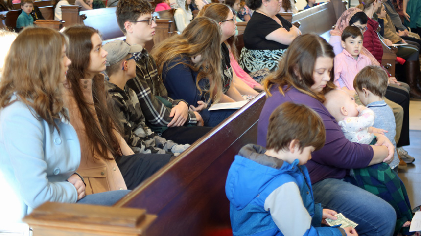 Bishop celebrates Mass for homeschoolers across diocese