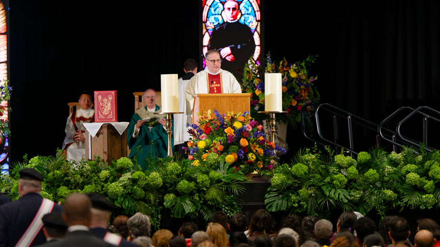 Eucharistic Congress welcomes thousands