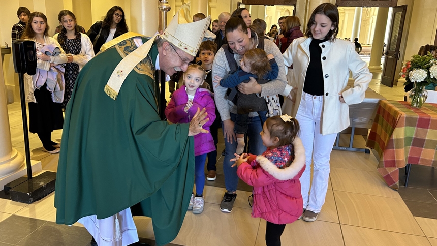 Bishop celebrates annual Mass with homeschool community