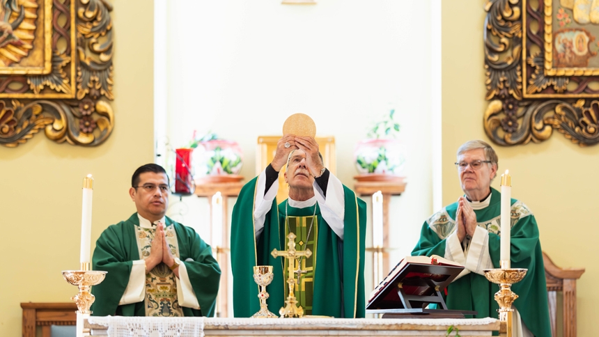 ‘Happy and proud’ - Fayetteville Deanery welcomes centennial monstrance