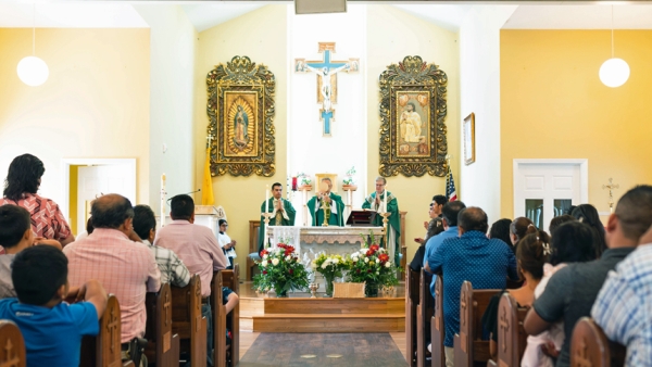 ‘Happy and proud’ - Fayetteville Deanery welcomes centennial monstrance